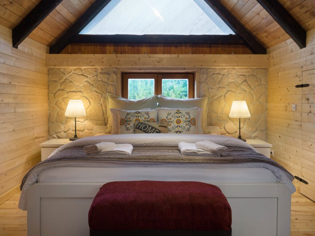 luxbe-accommodation-Linden-Tree-Retreat-and-Ranch-2