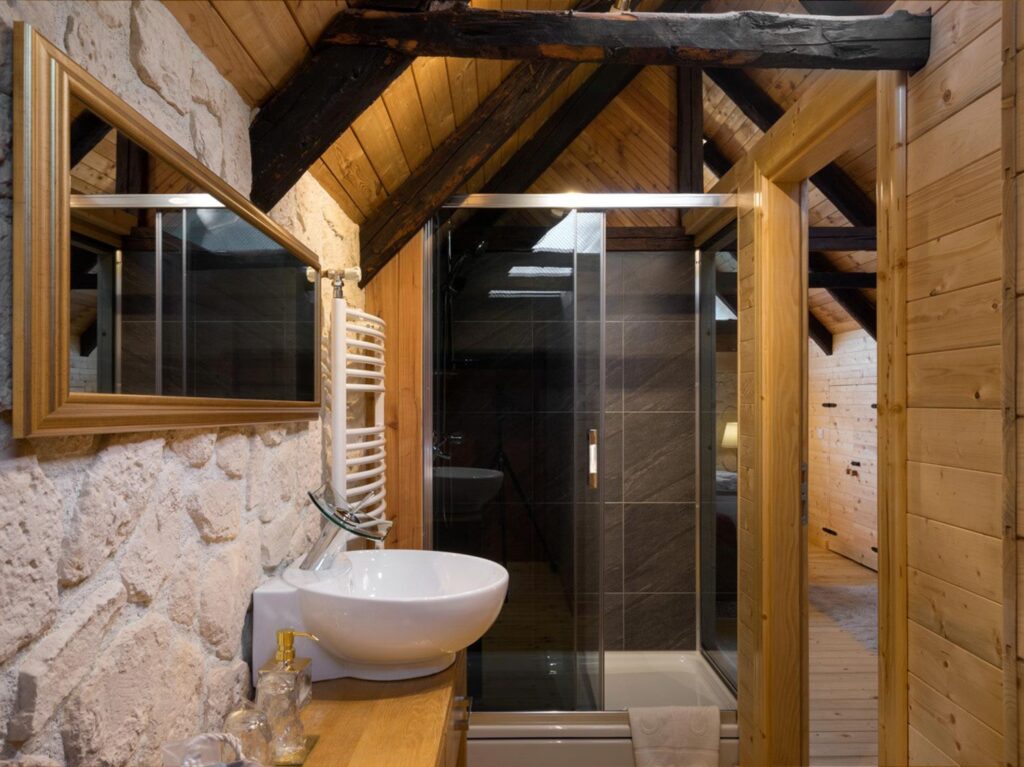 luxbe-accommodation-Linden-Tree-Retreat-and-Ranch-3