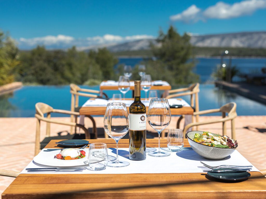 luxbe-accommodation-Maslina-Resort-Hvar-6