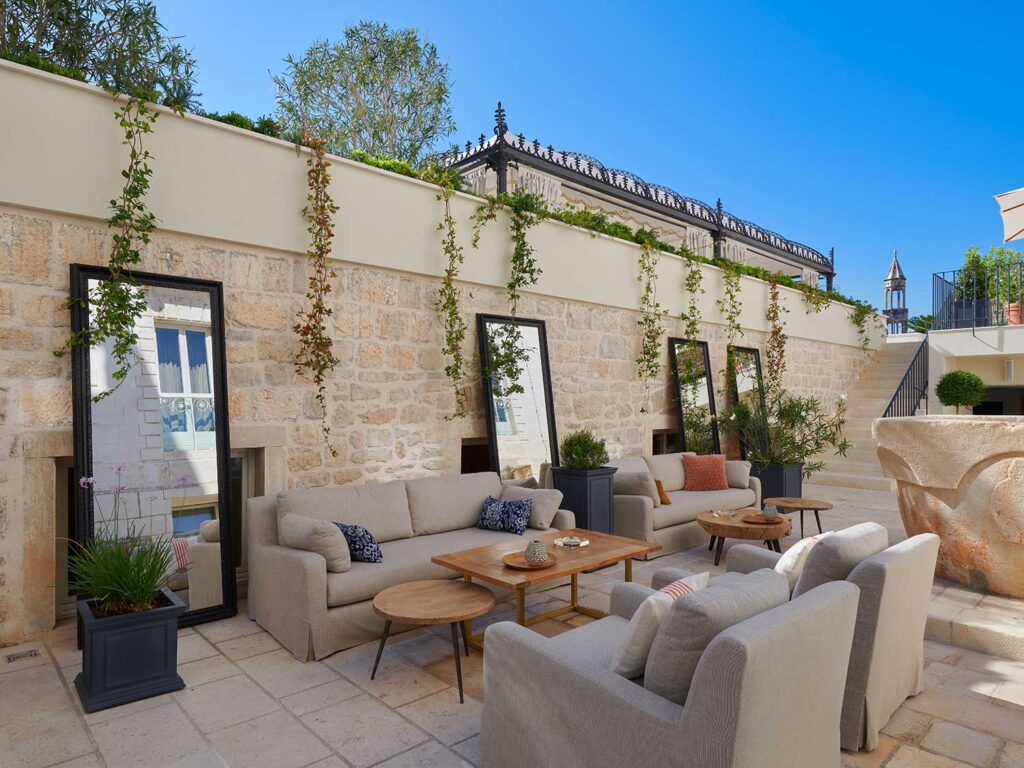 luxbe-accommodation-Palace-Elisabeth-Hvar-Heritage-Hotel-1