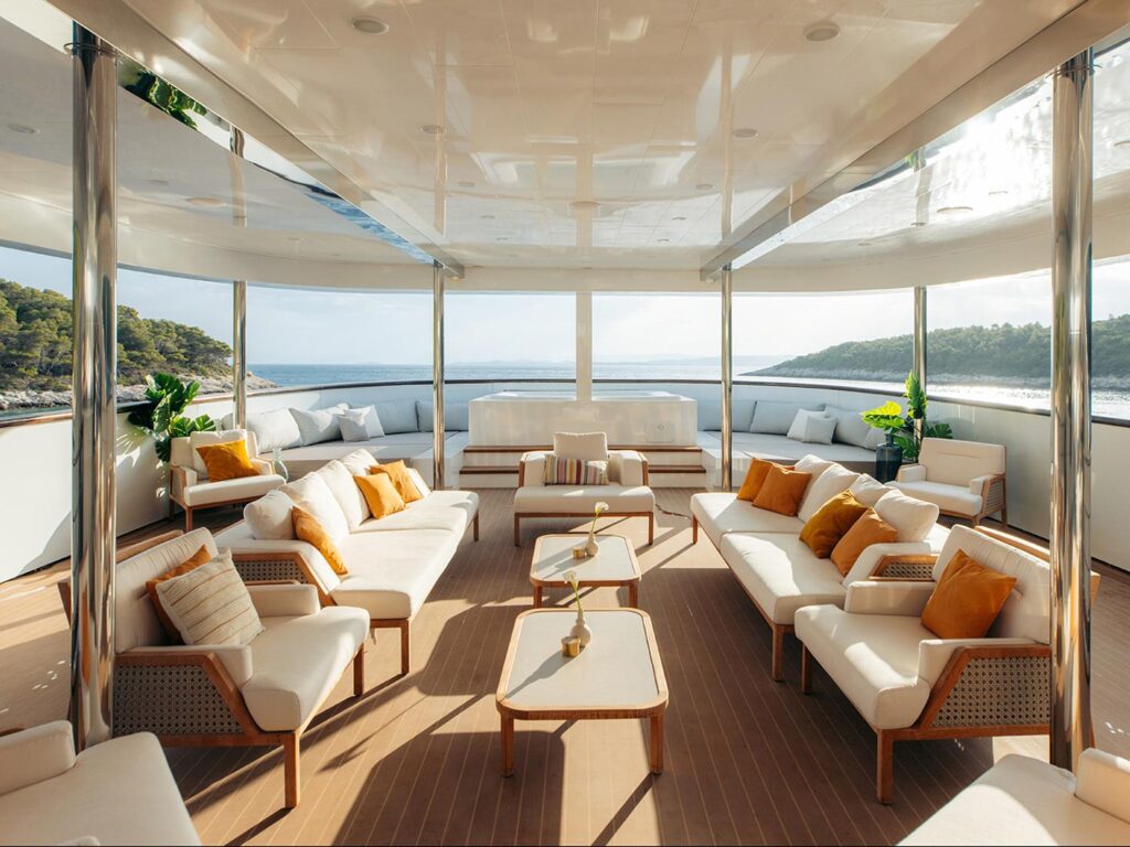 luxbe-yacht-Agape-Rose-Luxury-Mini-Cruiser-Yacht-5