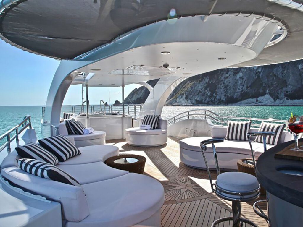 luxbe-yacht-Alalya-Luxury-Motor-Yacht-3