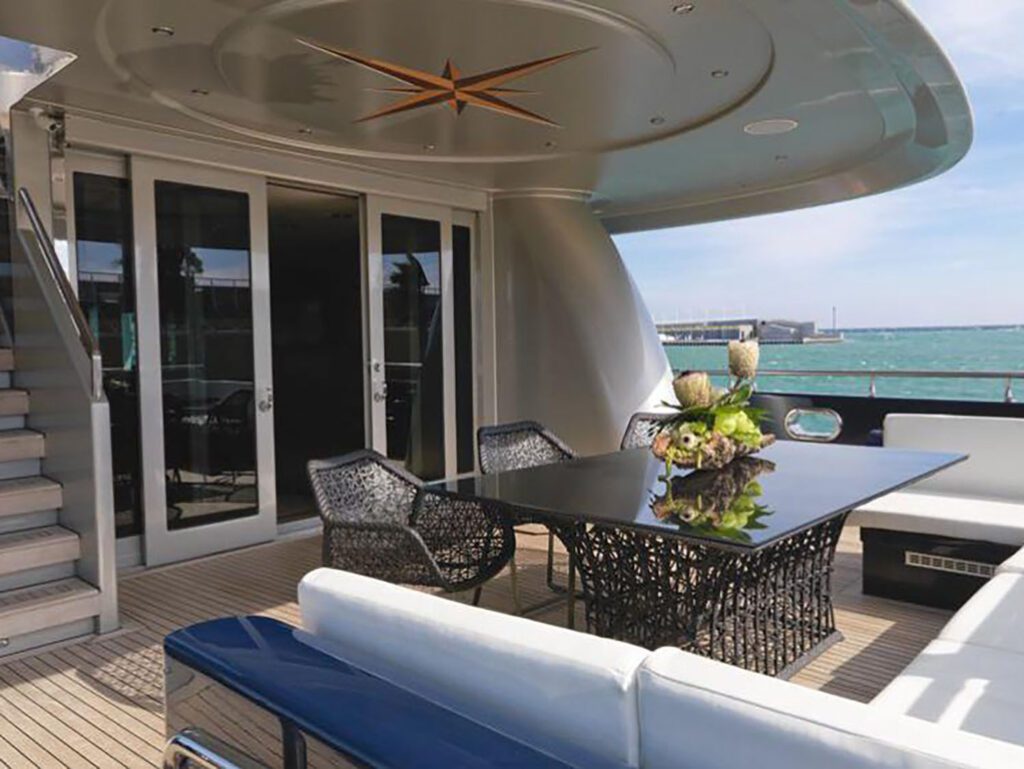 luxbe-yacht-One-Blue-Motor-Yacht-3