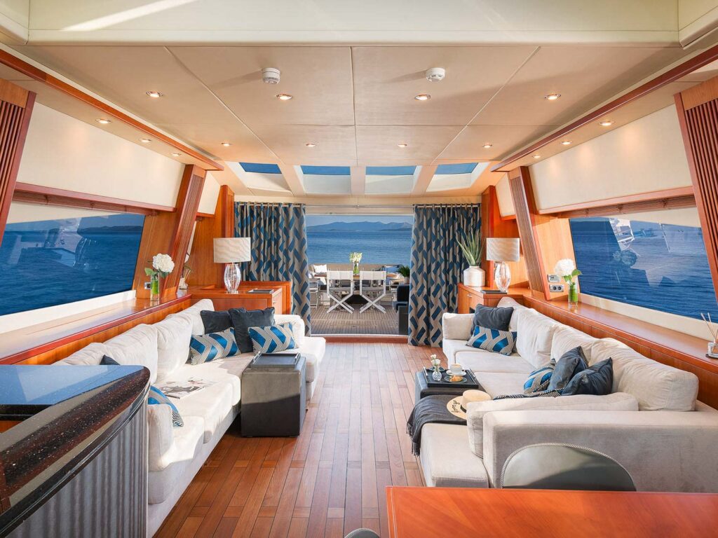 luxbe-yacht-Predator-108-Motor-Yacht-3