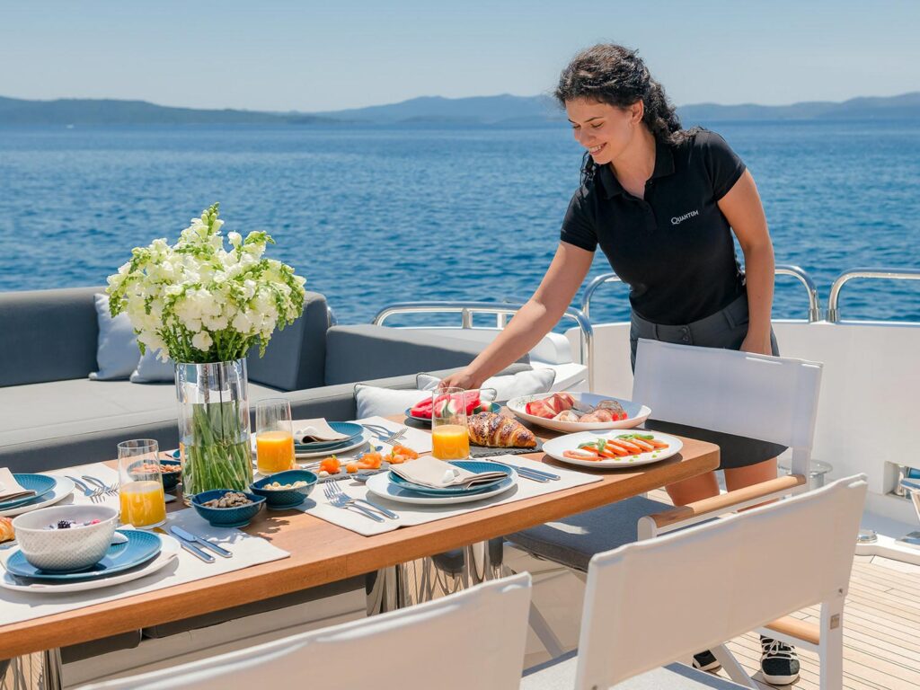 luxbe-yacht-Predator-108-Motor-Yacht-4